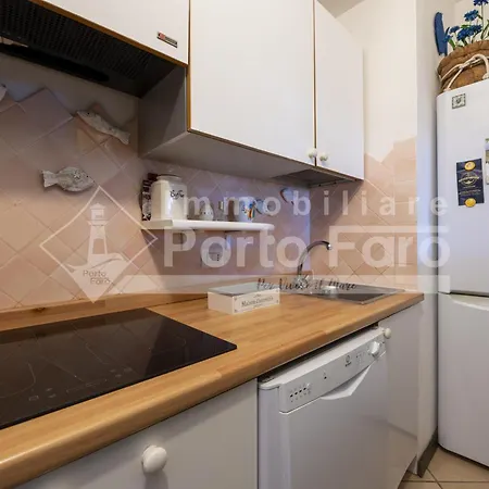 26 Baia Del Faro - Trilocale Con Patio E Giardino Vista Mare Apartman *